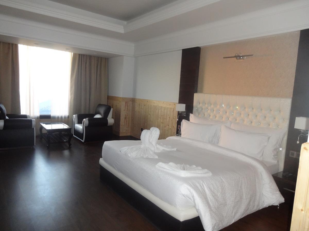 Hotel Dhroov Shimla Buitenkant foto