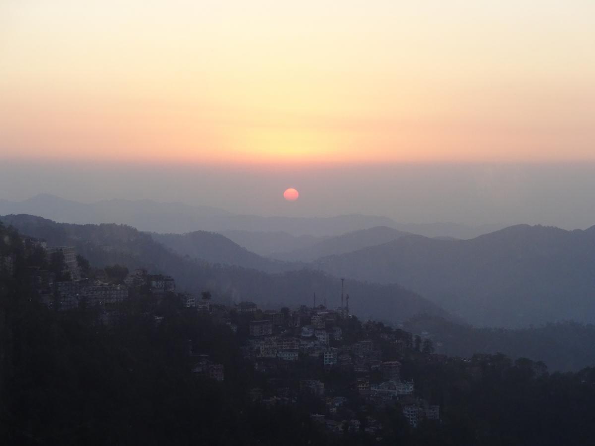 Hotel Dhroov Shimla Buitenkant foto