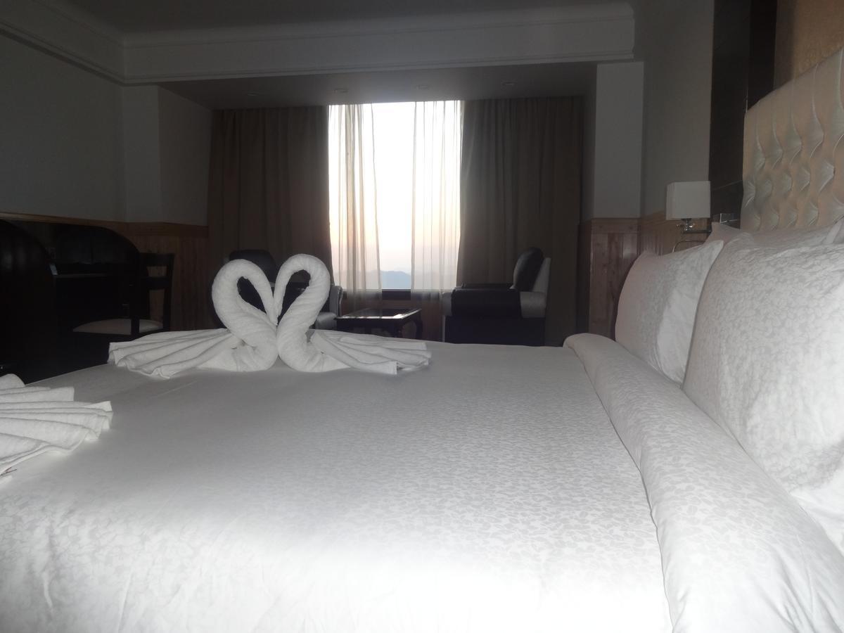 Hotel Dhroov Shimla Buitenkant foto