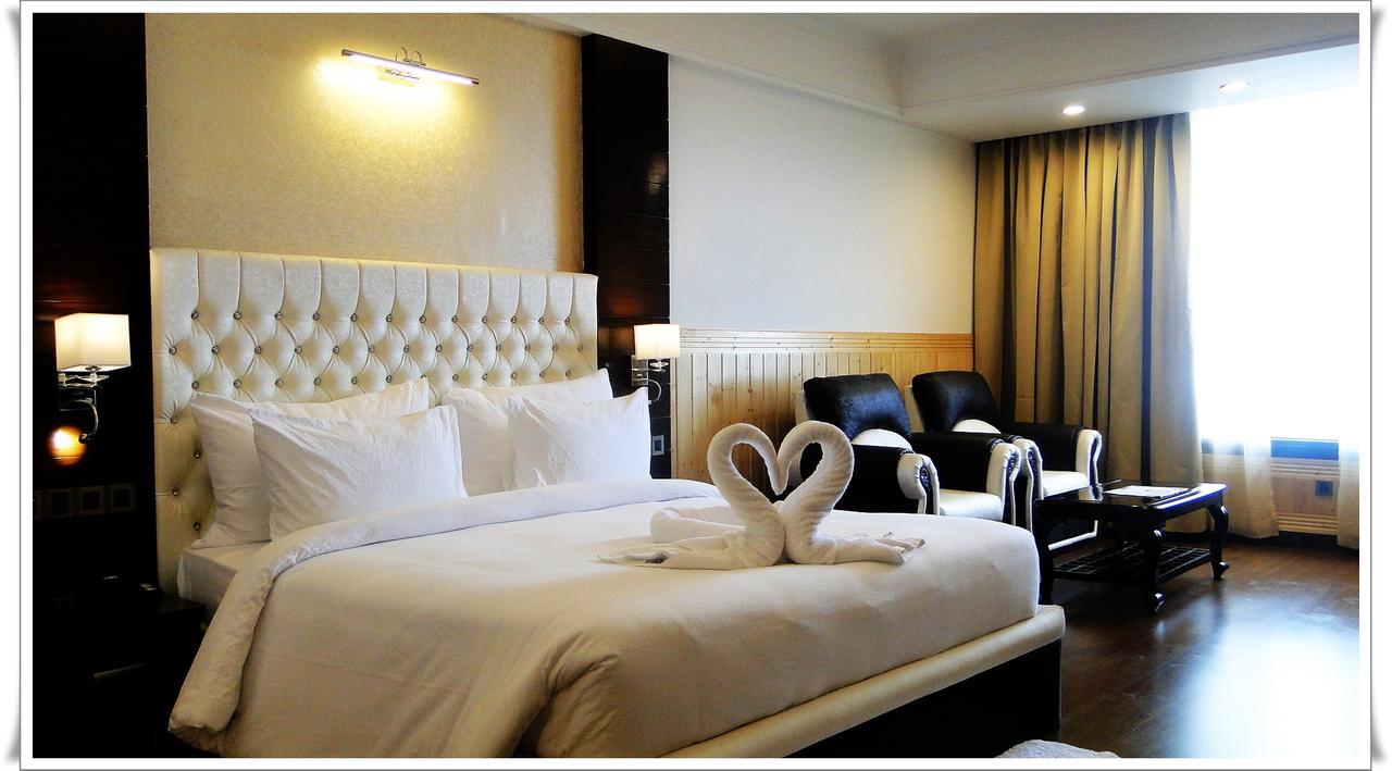 Hotel Dhroov Shimla Buitenkant foto