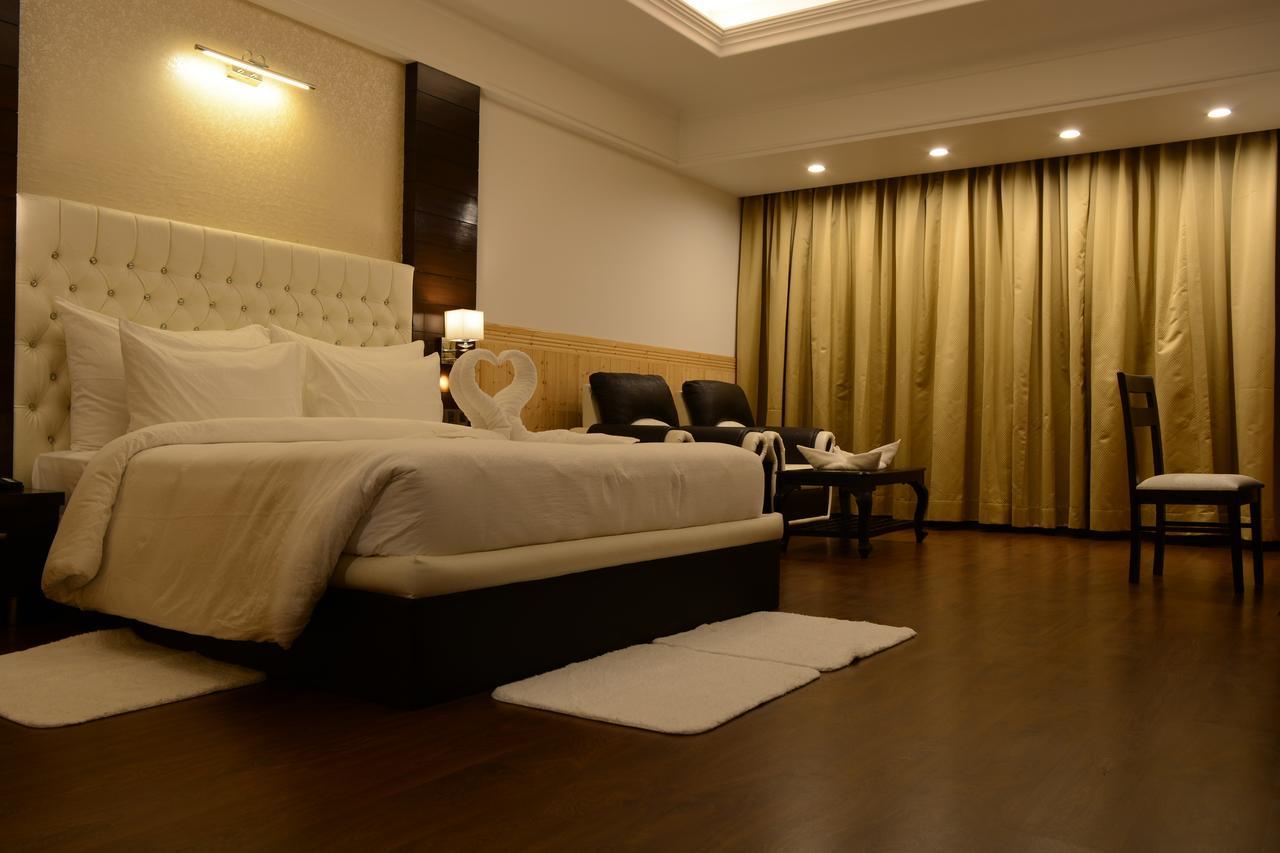 Hotel Dhroov Shimla Buitenkant foto