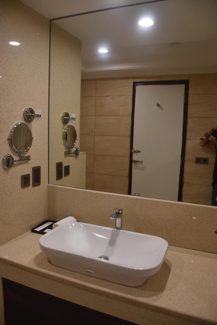 Hotel Dhroov Shimla Buitenkant foto